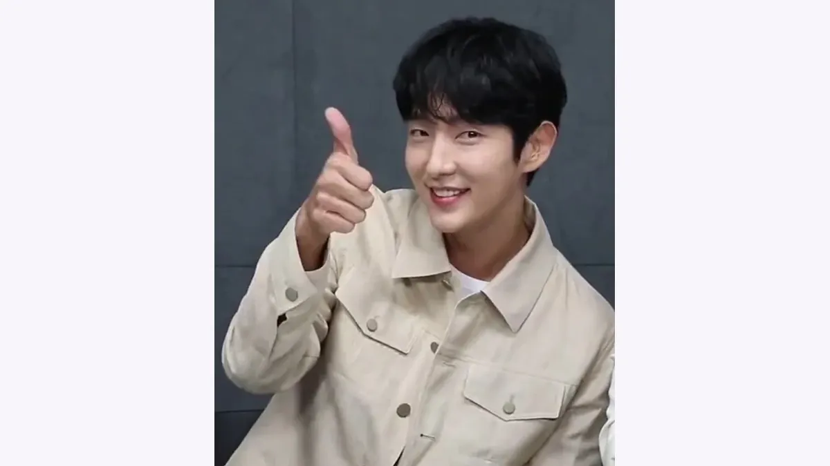 Lee Joon-gi Face Reading: Long Eyes and a Tapered Jawline