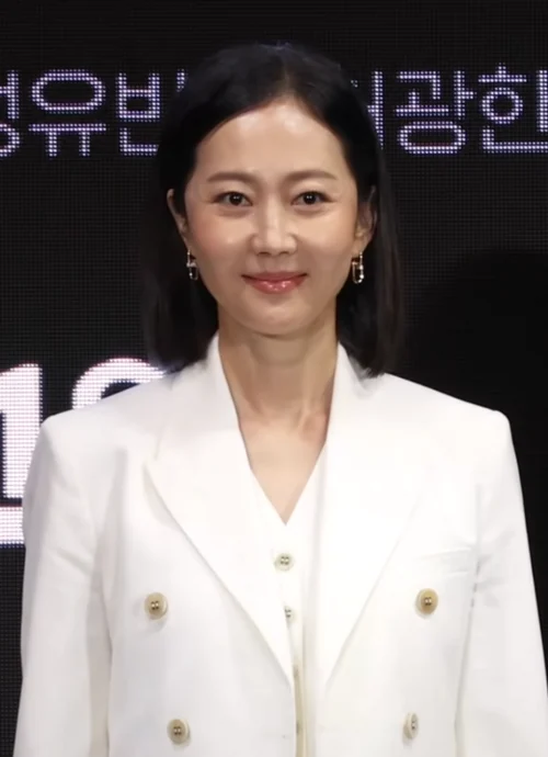 Yum Jung-ah at a public event