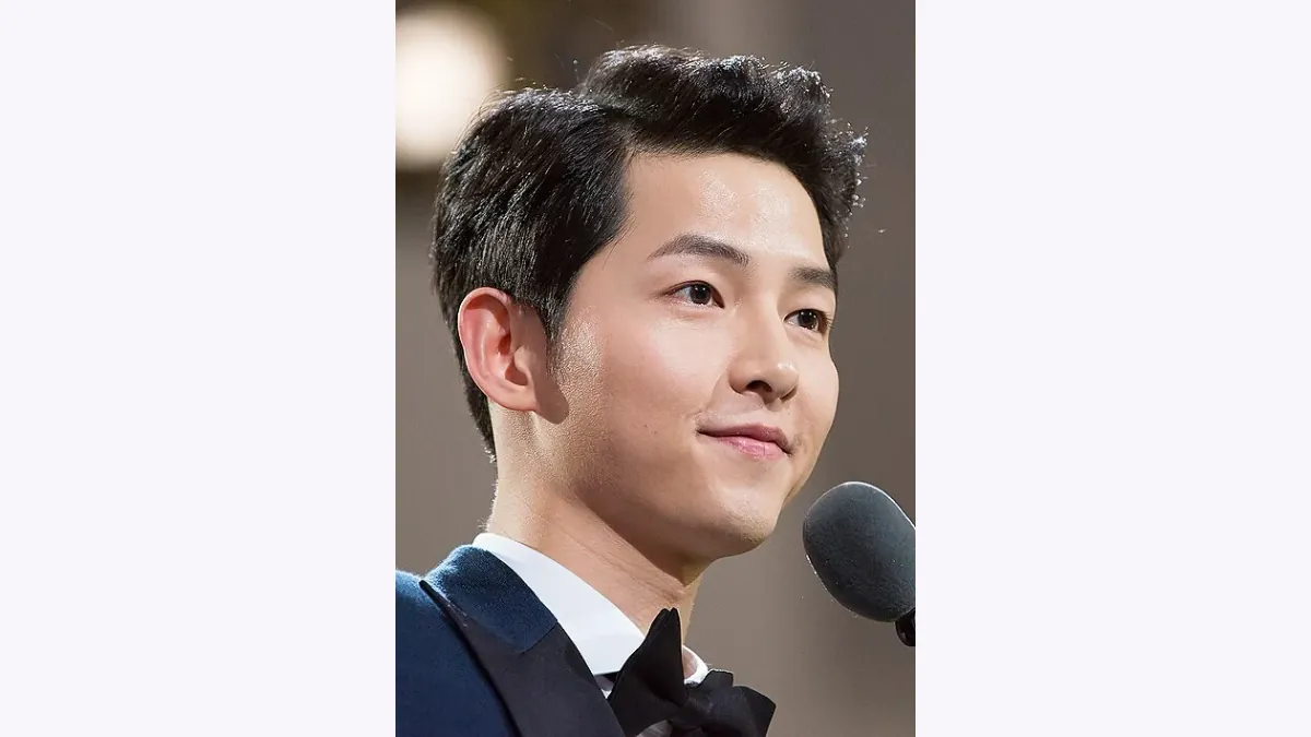 Song Joong-ki Face Reading: Rounded Cheeks and Defined Brows