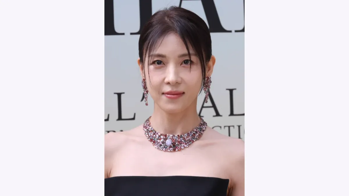 Ha Ji-won Face Reading: Defined Eyelids and a Slender Lower Face