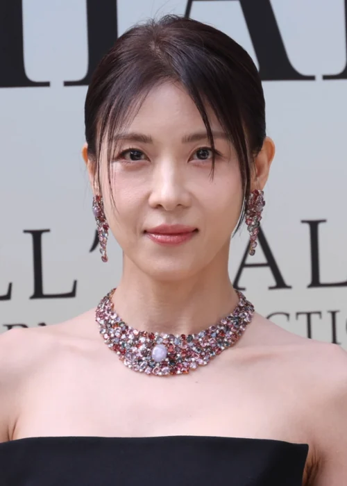 Ha Ji-won at a public event