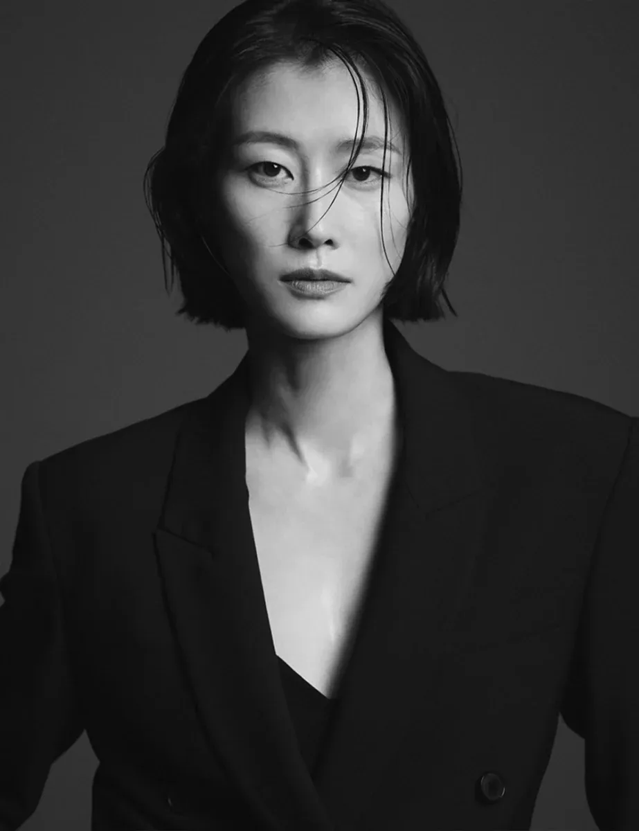 Lee Hyun-yi Official Artist Profile