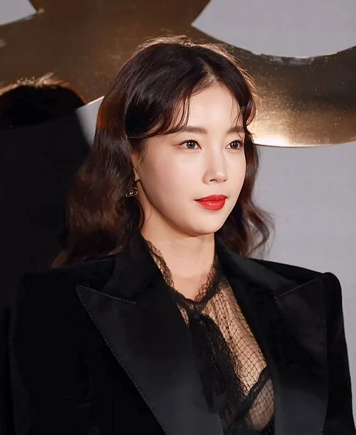 Ki Eun-se at a public event