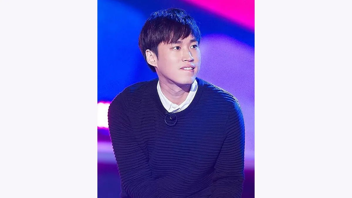 타블로 관상: 가늘게 모이는 윤곽과 낮은 눈의 가로선