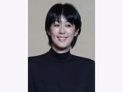 홍진경 관상: 긴 얼굴선과 가로로 펼쳐지는 입