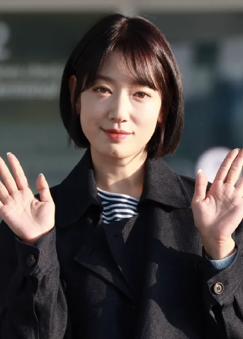 Park Shin-hye at a public event