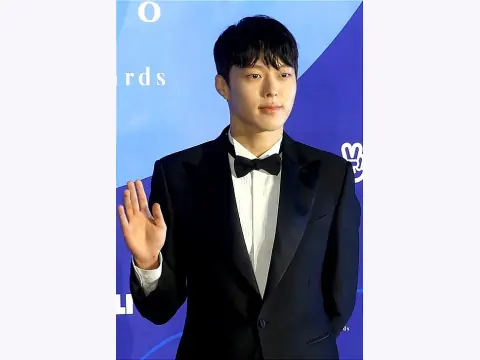 Jang Ki-yong Face Reading: A Long Nose Bridge and a Slender Lower Face