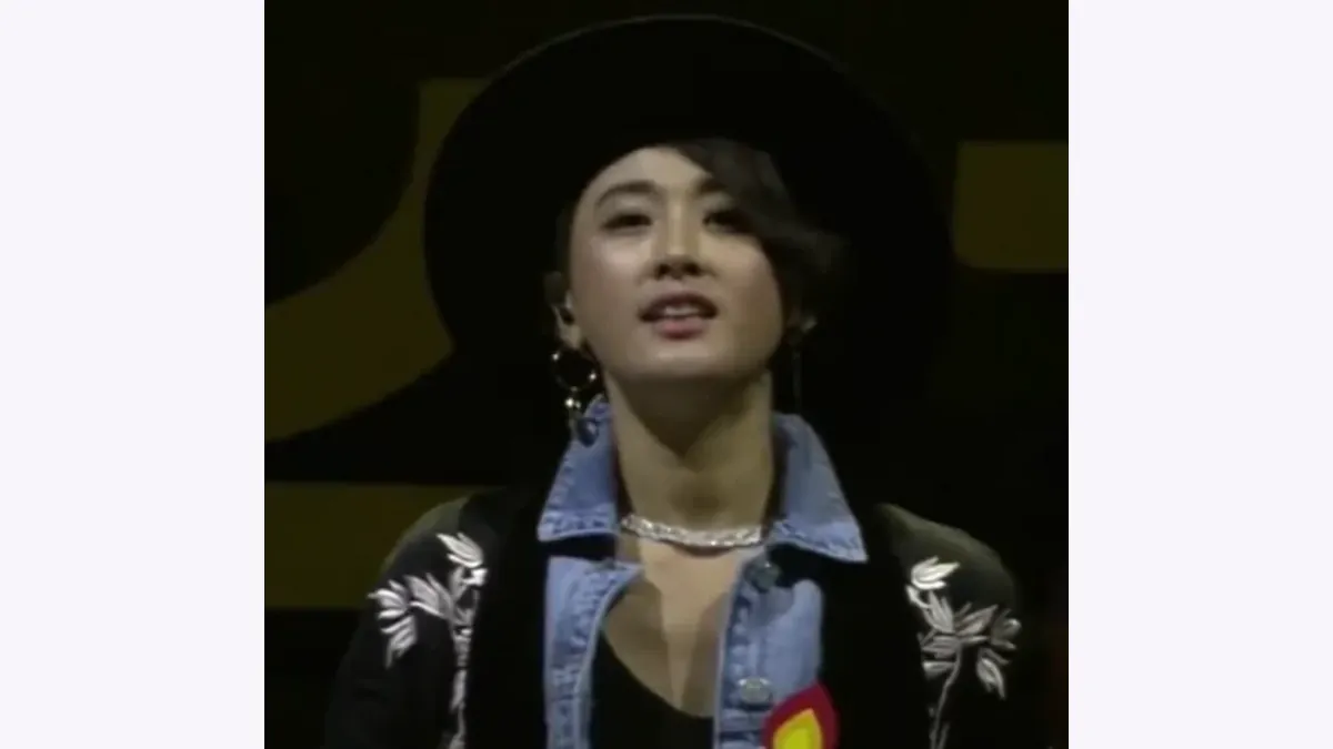 마야 관상: 모자 아래 드러나는 코와 하관의 선